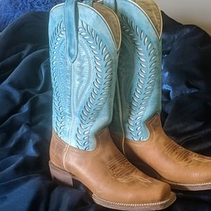 Blue square toe cowgirl boots with white inlay